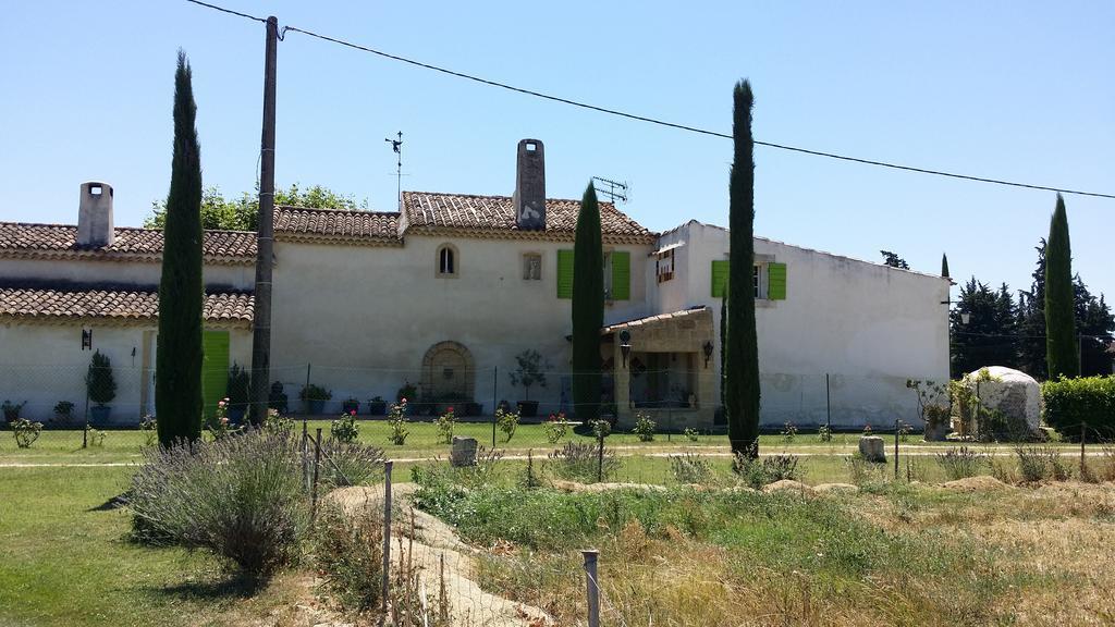 Mas De L'Ancienne Magnanerie Mallemort Exterior foto